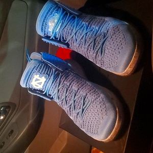 Air jordans 32 'UNC' SIZE 12